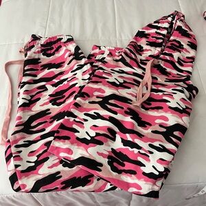 Blank Pink and Grey Camouflage Women’s Hoodie and Sweatpants Set Size M